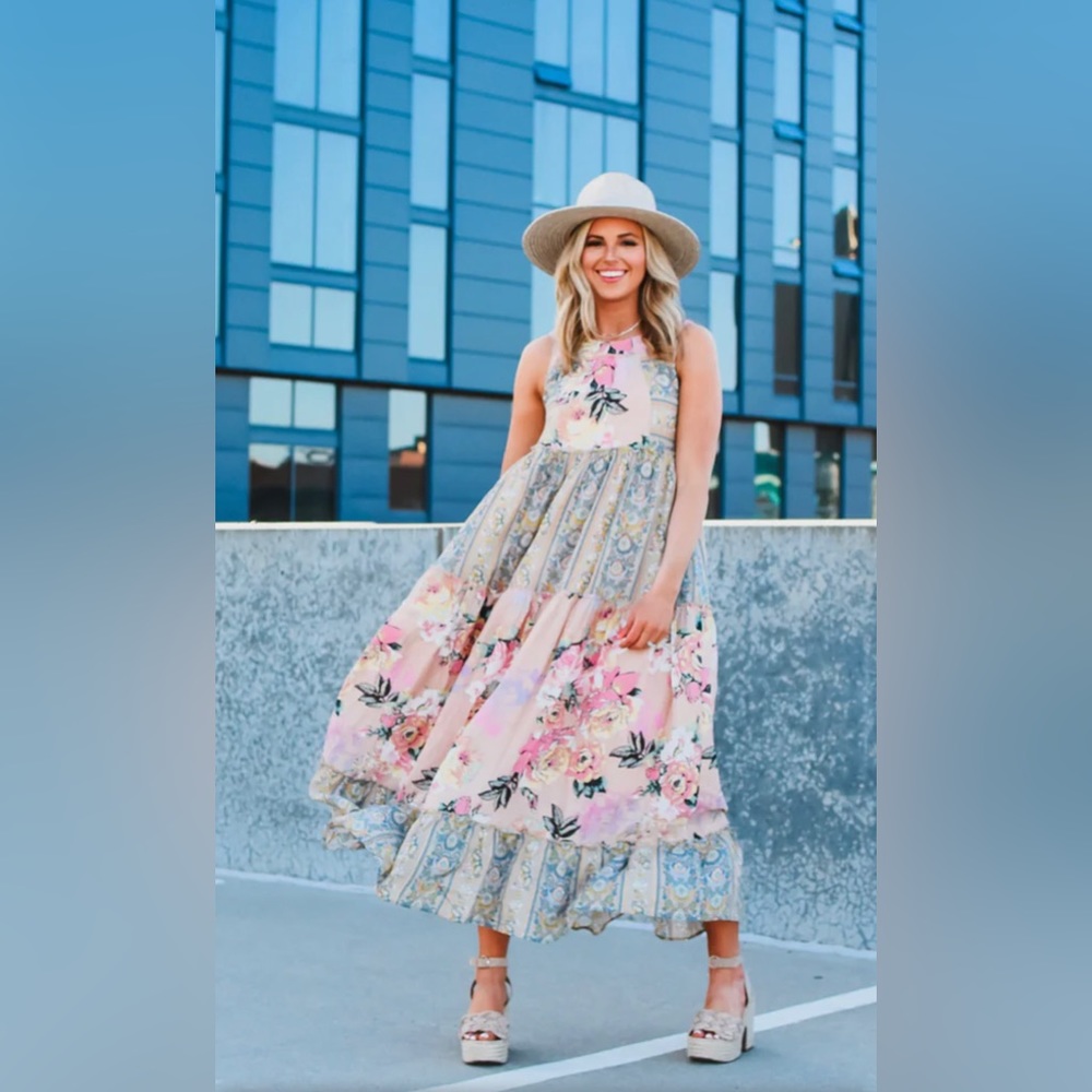 26. 🔴 Women’s Boho Patchwork Maxi Dress